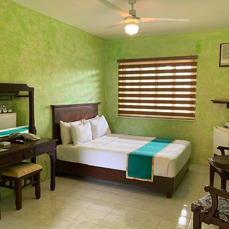 Flushing Meadows Resorts & Playground Panglao Bagian luar foto