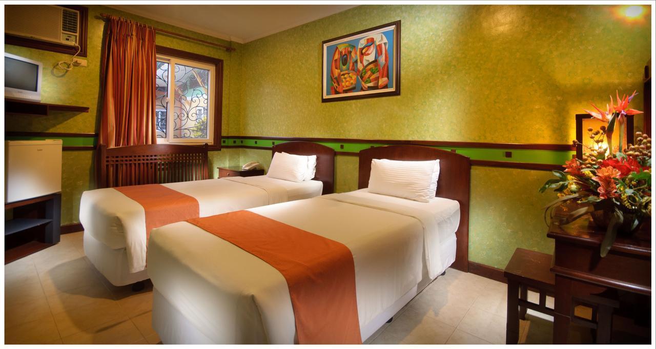 Flushing Meadows Resorts & Playground Panglao Bagian luar foto