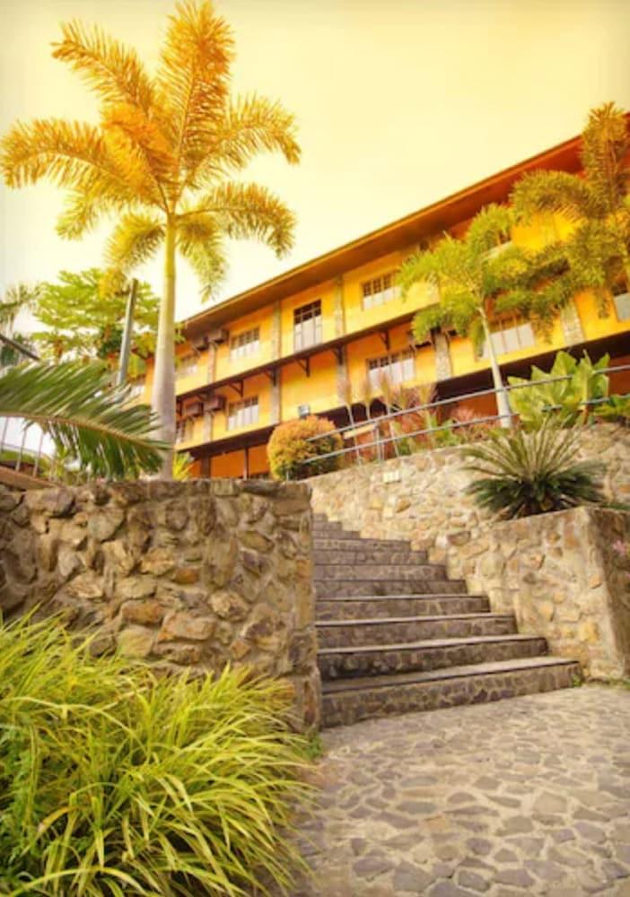 Flushing Meadows Resorts & Playground Panglao Bagian luar foto