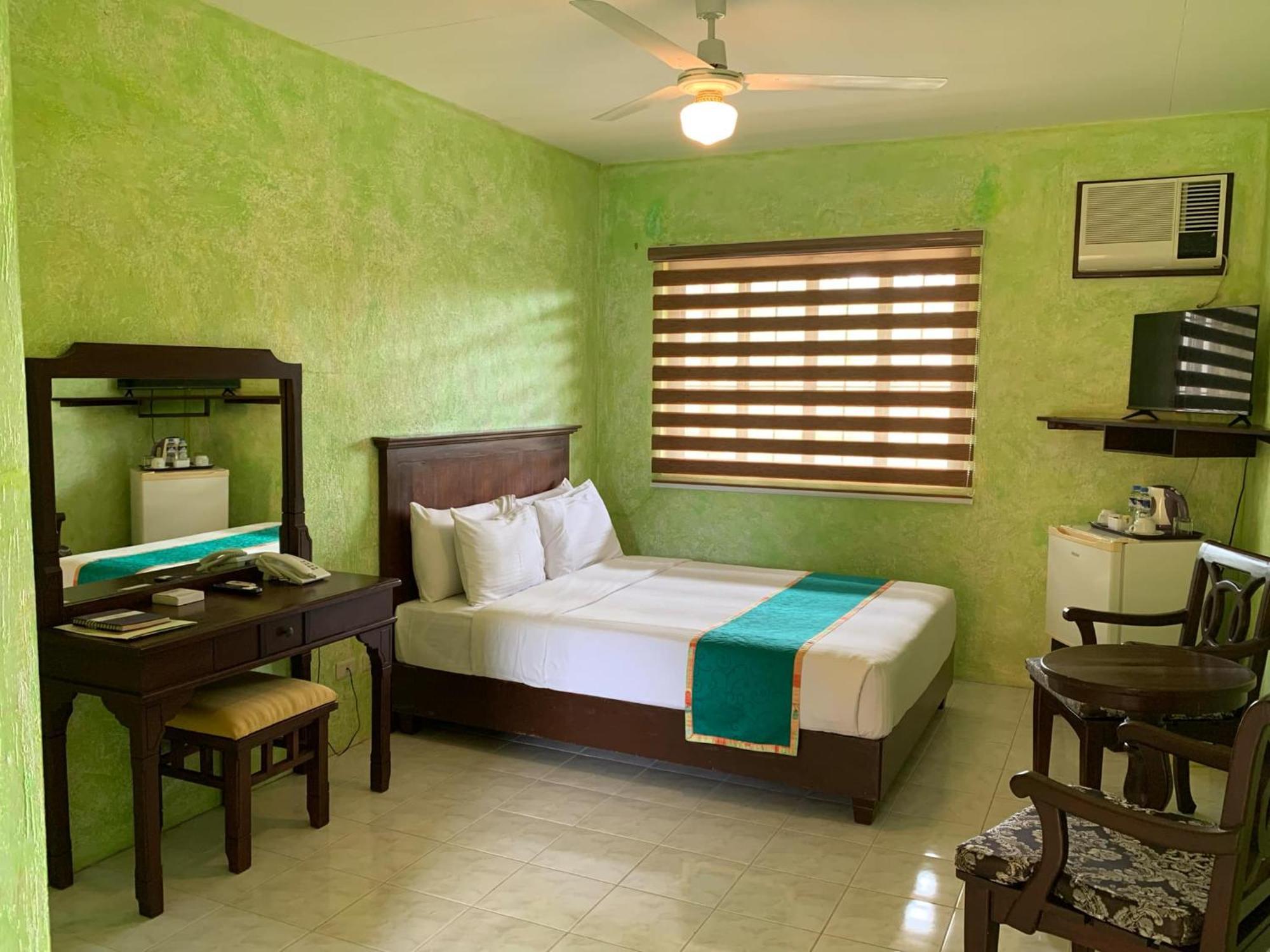 Flushing Meadows Resorts & Playground Panglao Bagian luar foto