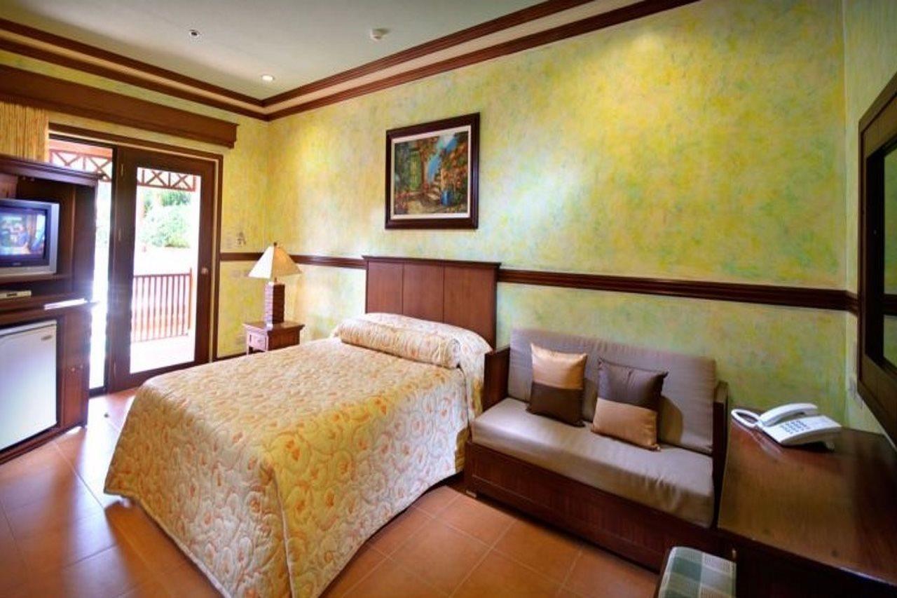Flushing Meadows Resorts & Playground Panglao Bagian luar foto